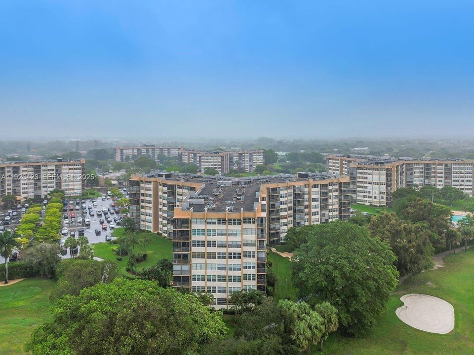 For Sale: $260,000 (3 beds, 2 baths, 1310 Square Feet)