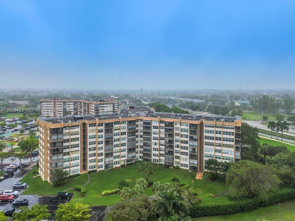 For Sale: $260,000 (3 beds, 2 baths, 1310 Square Feet)