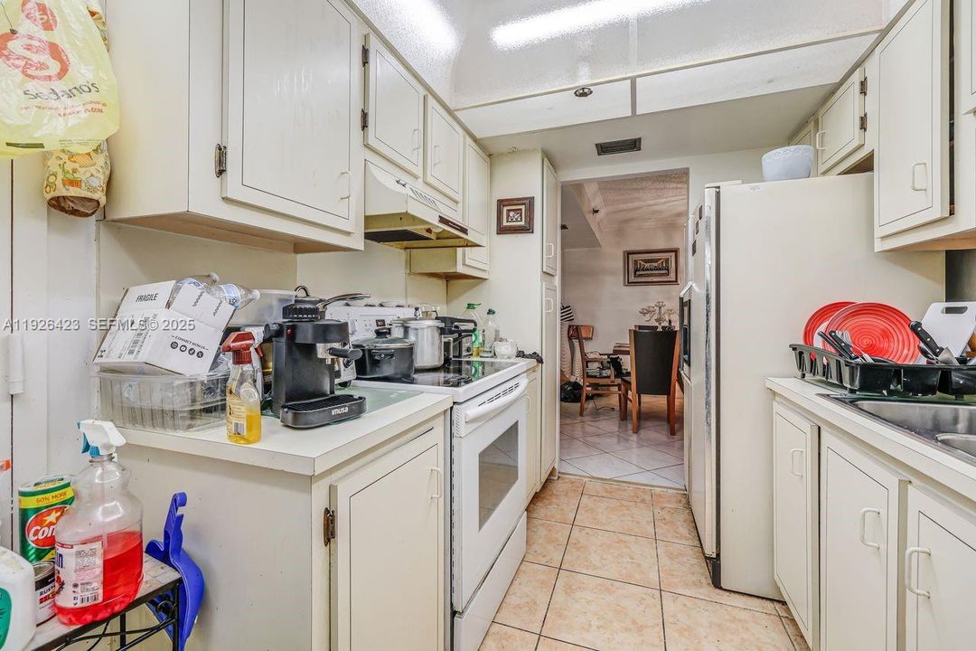 For Sale: $260,000 (3 beds, 2 baths, 1310 Square Feet)
