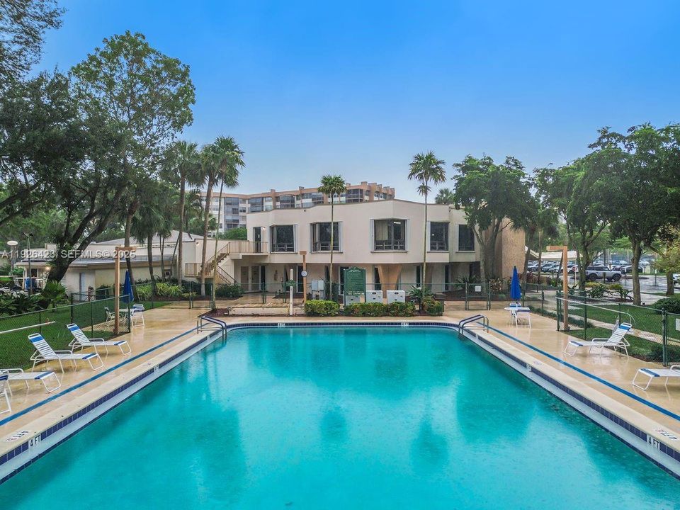 For Sale: $260,000 (3 beds, 2 baths, 1310 Square Feet)