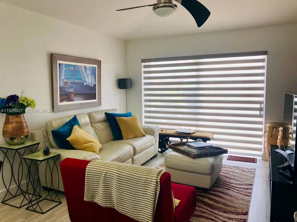 En Renta: $3,000 (2 camas, 2 baños, 923 Pies cuadrados)