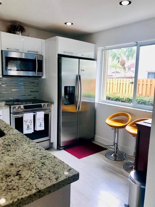 En Renta: $3,000 (2 camas, 2 baños, 923 Pies cuadrados)