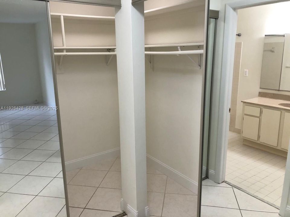 For Rent: $3,500 (3 beds, 2 baths, 1656 Square Feet)