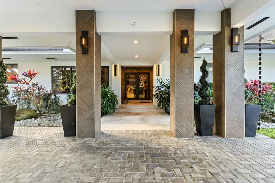 В аренду: $15,000 (4 спален, 5 ванн, 3845 Квадратных фут)