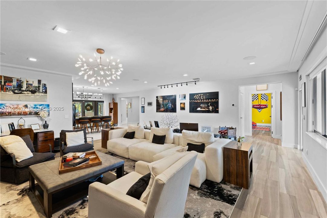 В аренду: $15,000 (4 спален, 5 ванн, 3845 Квадратных фут)