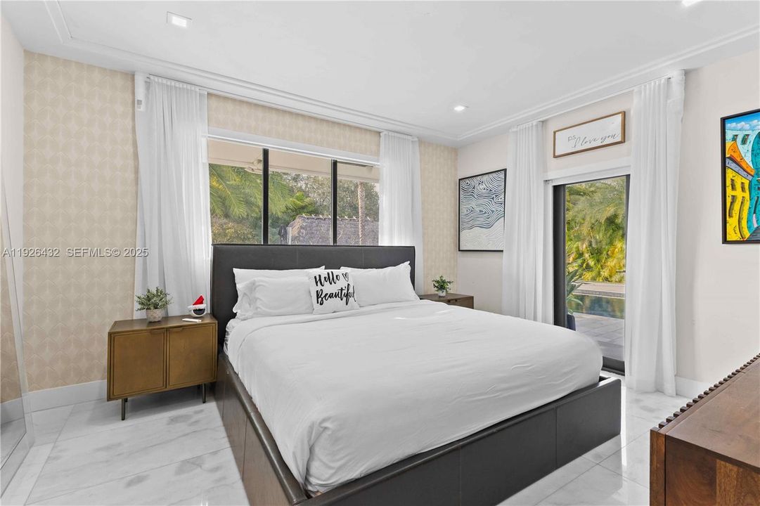 В аренду: $15,000 (4 спален, 5 ванн, 3845 Квадратных фут)