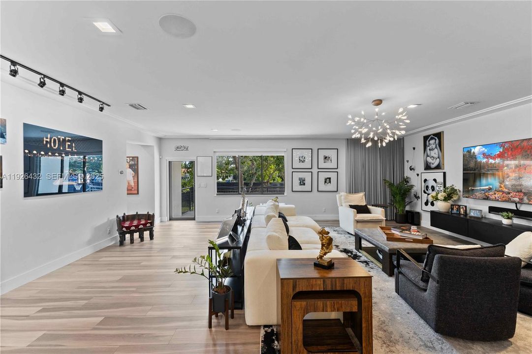 В аренду: $15,000 (4 спален, 5 ванн, 3845 Квадратных фут)