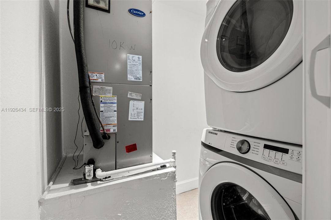 出租: $2,500 (3 贝兹, 2 浴室, 3204 平方英尺)