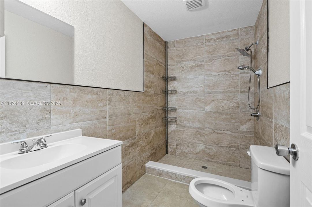 出租: $2,500 (3 贝兹, 2 浴室, 3204 平方英尺)