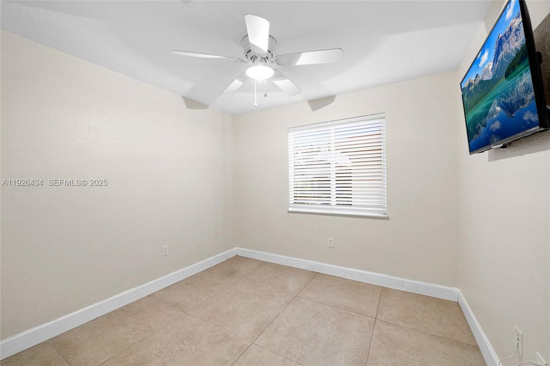 出租: $2,500 (3 贝兹, 2 浴室, 3204 平方英尺)