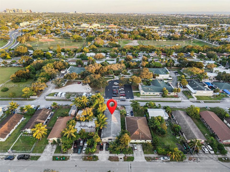 出租: $2,500 (3 贝兹, 2 浴室, 3204 平方英尺)