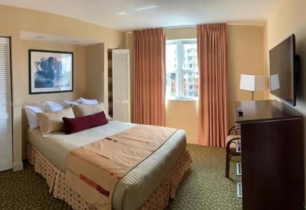 For Rent: $1,900 (1 beds, 1 baths, 665 Square Feet)