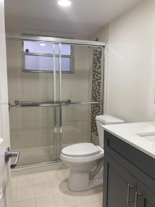 For Rent: $1,950 (2 beds, 1 baths, 934 Square Feet)