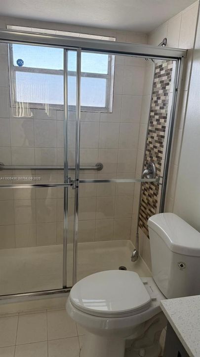 For Rent: $1,950 (2 beds, 1 baths, 934 Square Feet)