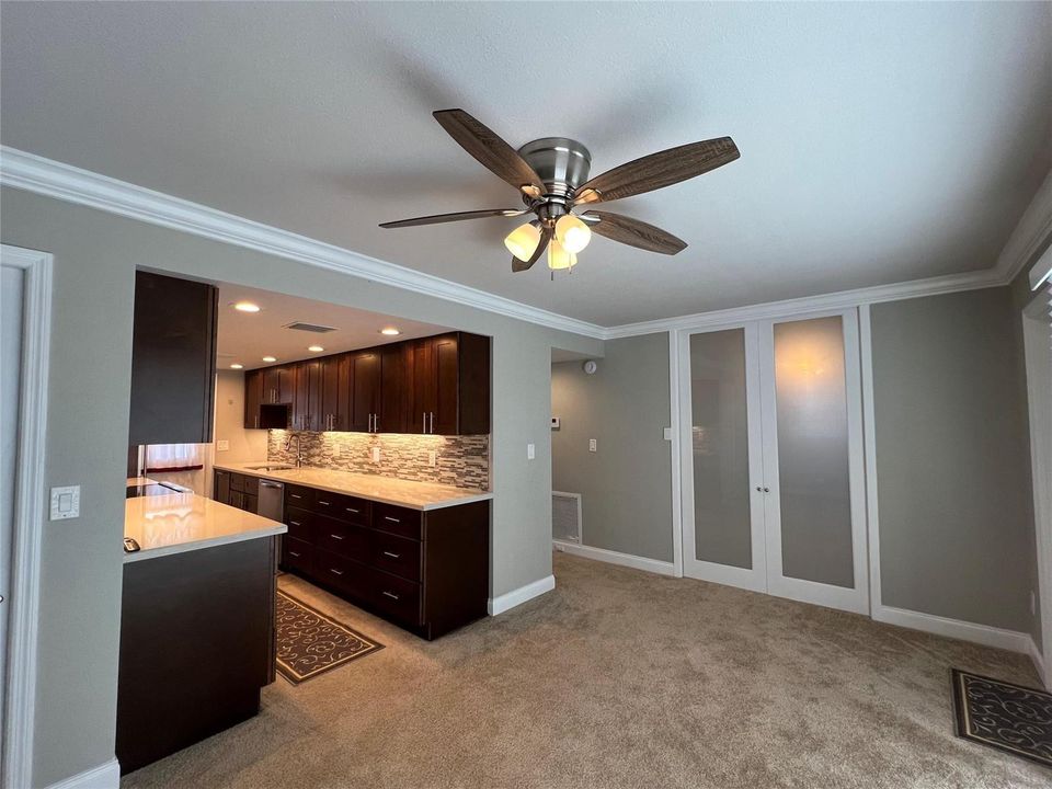 with carpet and w/o shutters
