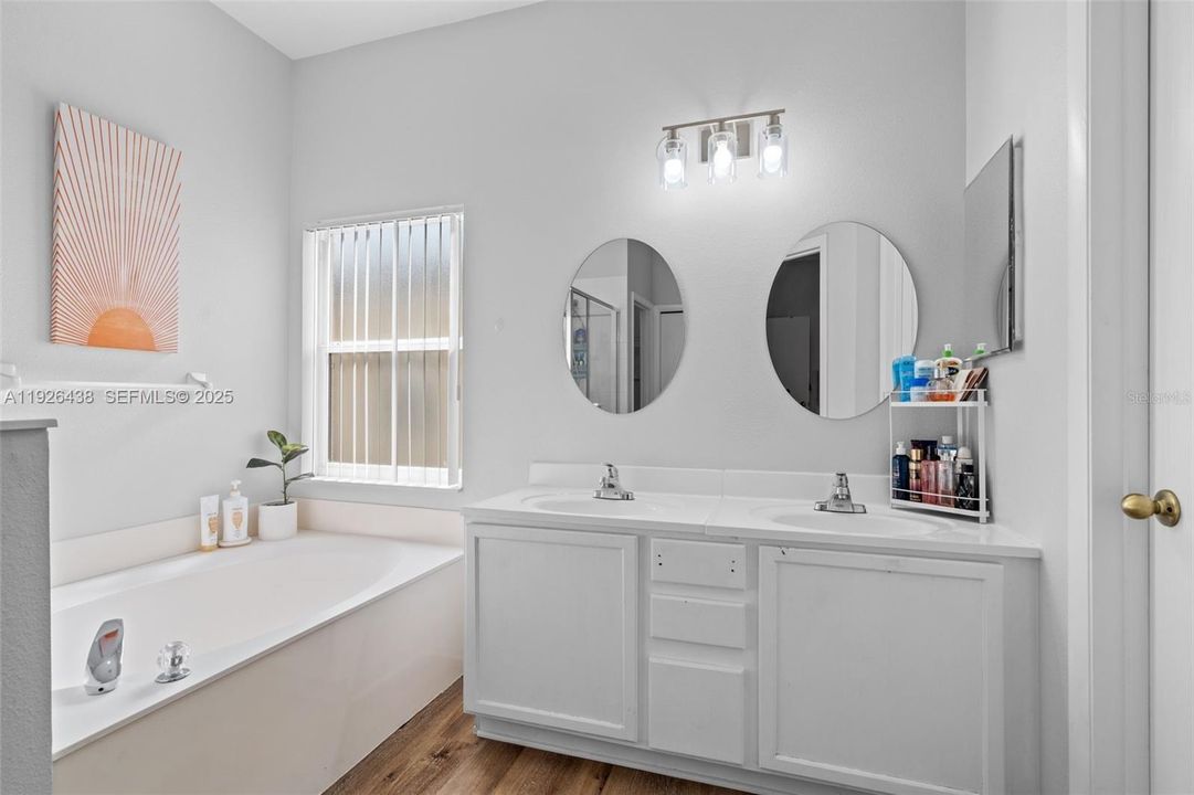 For Rent: $2,800 (5 beds, 4 baths, 0 Square Feet)