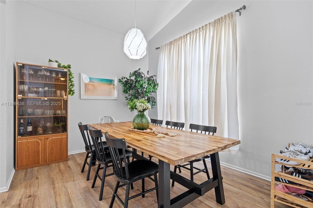 For Rent: $2,800 (5 beds, 4 baths, 0 Square Feet)