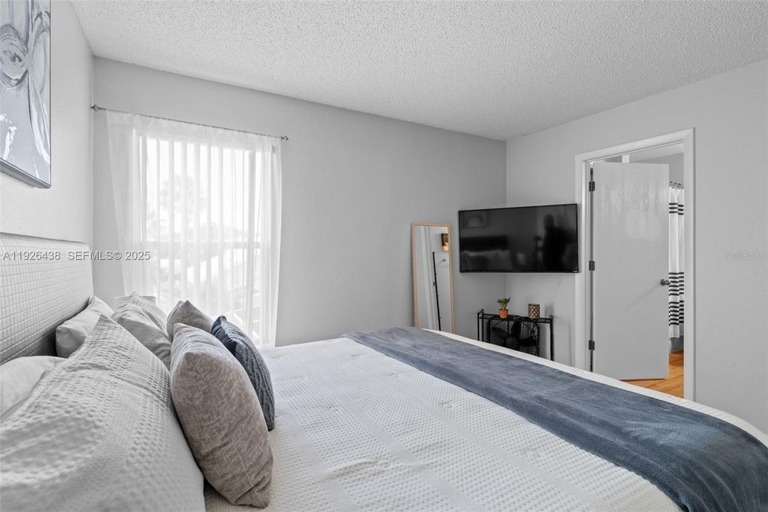 For Rent: $2,800 (5 beds, 4 baths, 0 Square Feet)