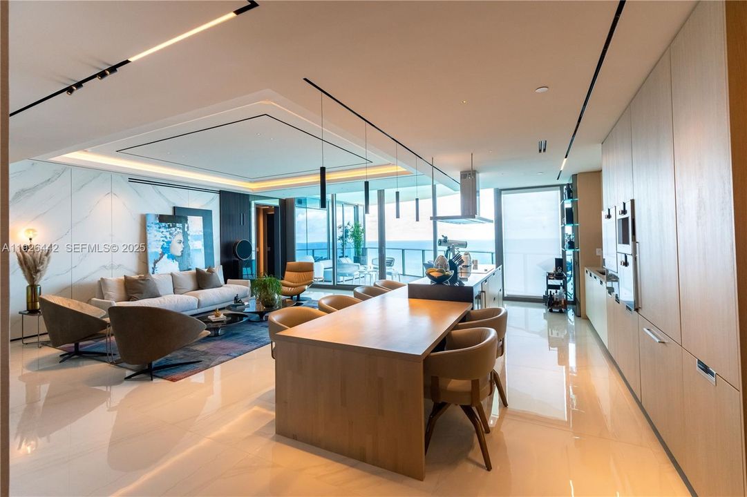 En Venta: $5,800,000 (3 camas, 3 baños, 2137 Pies cuadrados)