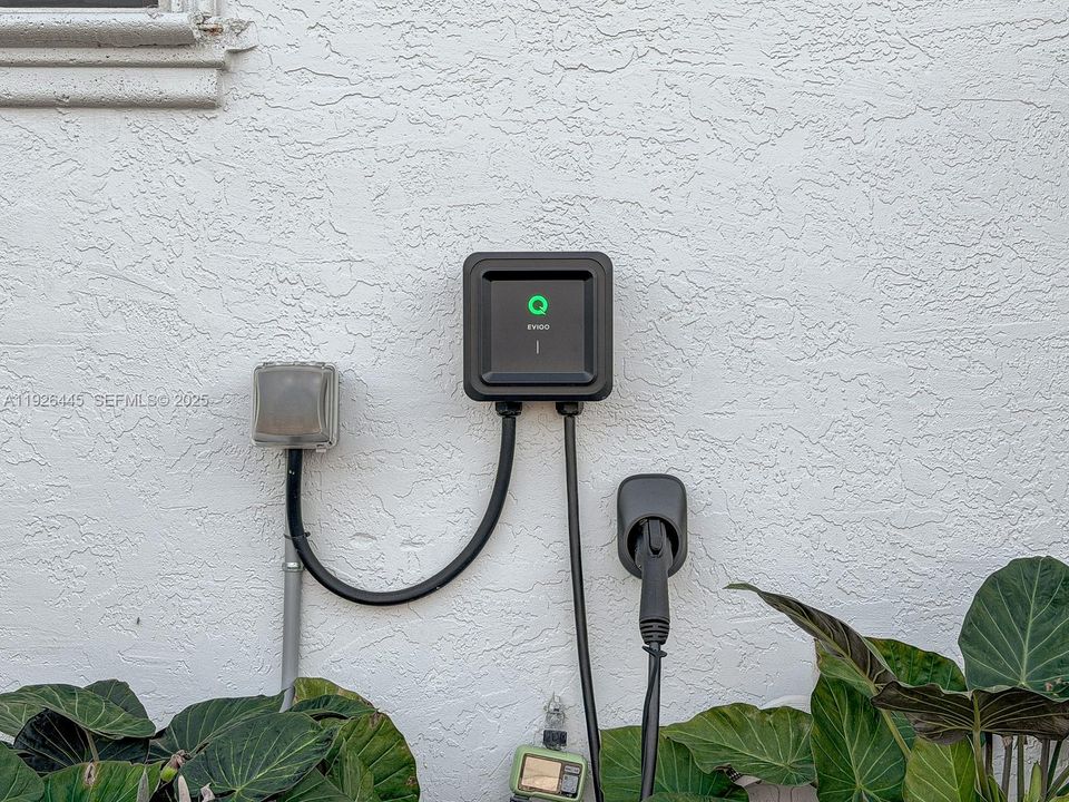 待售: $1,225,000 (5 贝兹, 4 浴室, 2586 平方英尺)