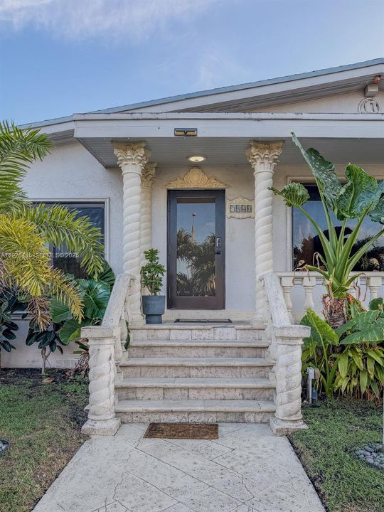 待售: $1,225,000 (5 贝兹, 4 浴室, 2586 平方英尺)