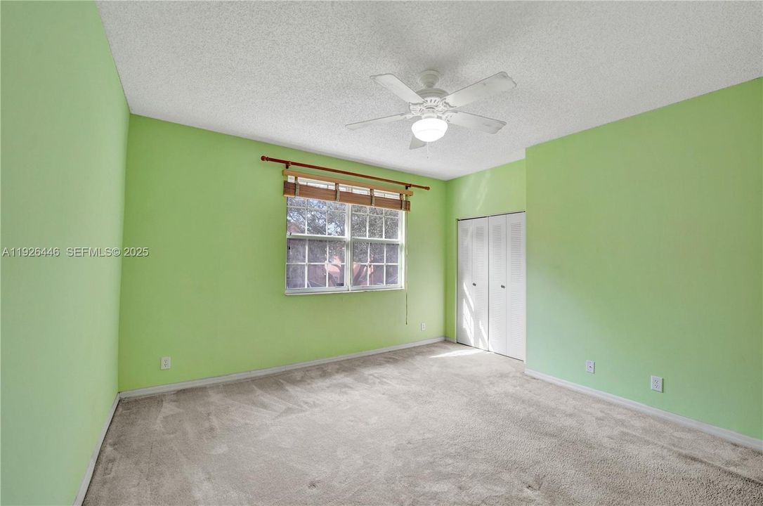 For Sale: $385,000 (2 beds, 2 baths, 1261 Square Feet)