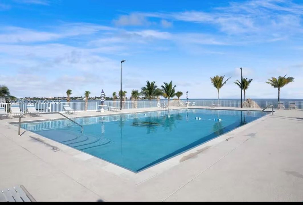 В аренду: $3,800 (1 спален, 2 ванн, 850 Квадратных фут)