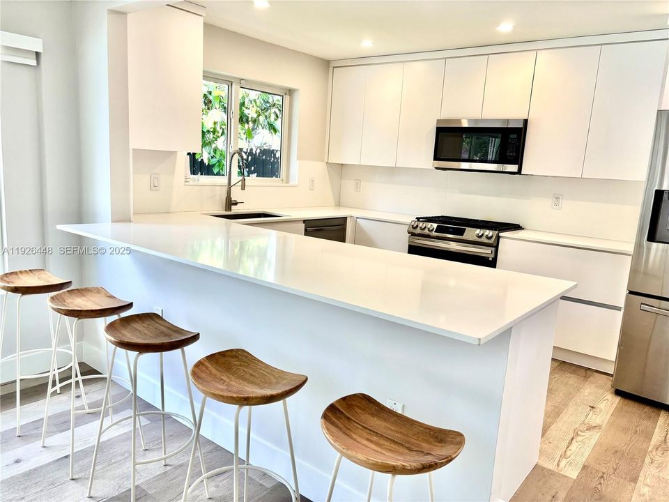 For Rent: $8,000 (4 beds, 3 baths, 2600 Square Feet)