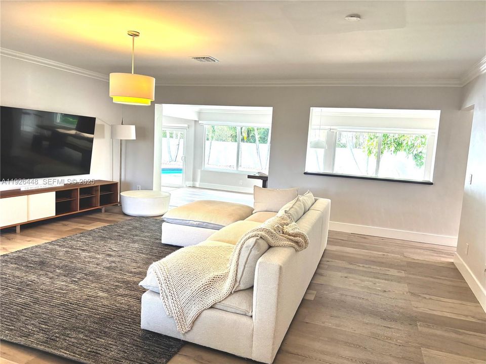 For Rent: $8,000 (4 beds, 3 baths, 2600 Square Feet)