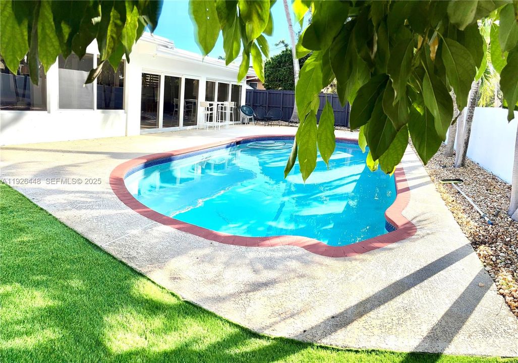 For Rent: $8,000 (4 beds, 3 baths, 2600 Square Feet)