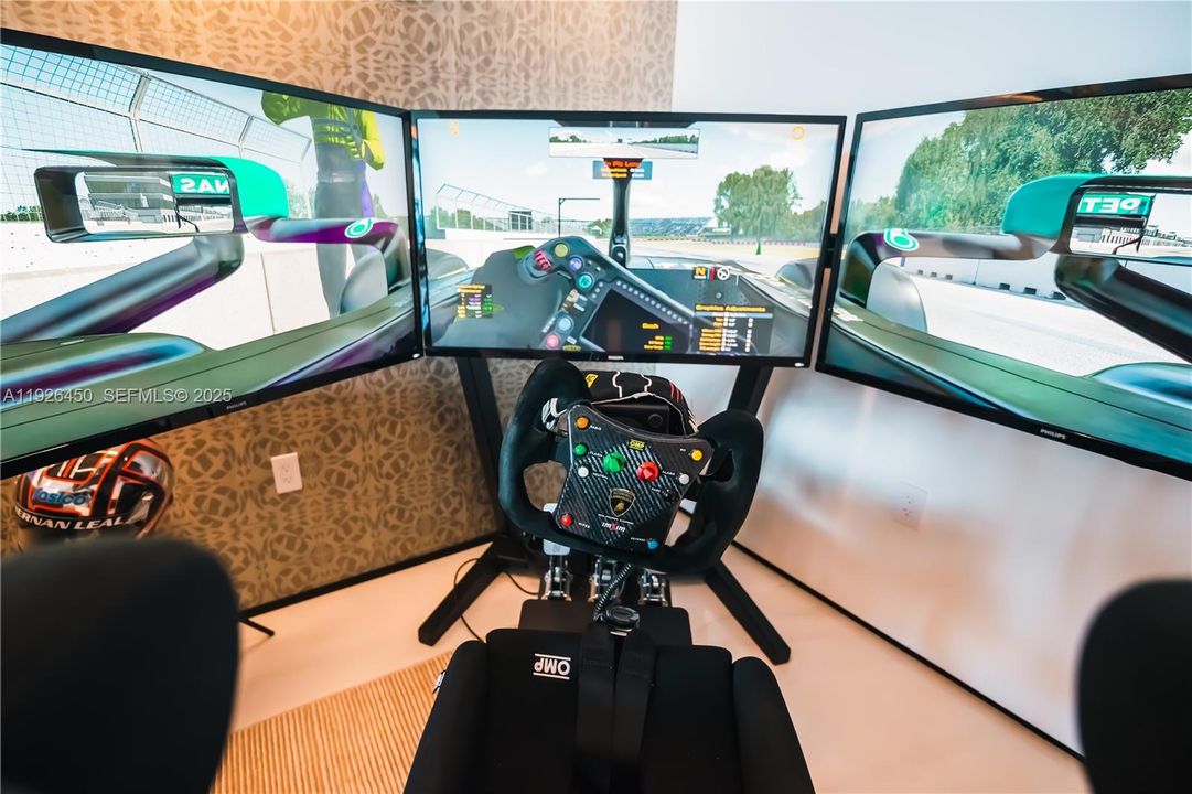 Issim Automobili Lamborghini driving simulator