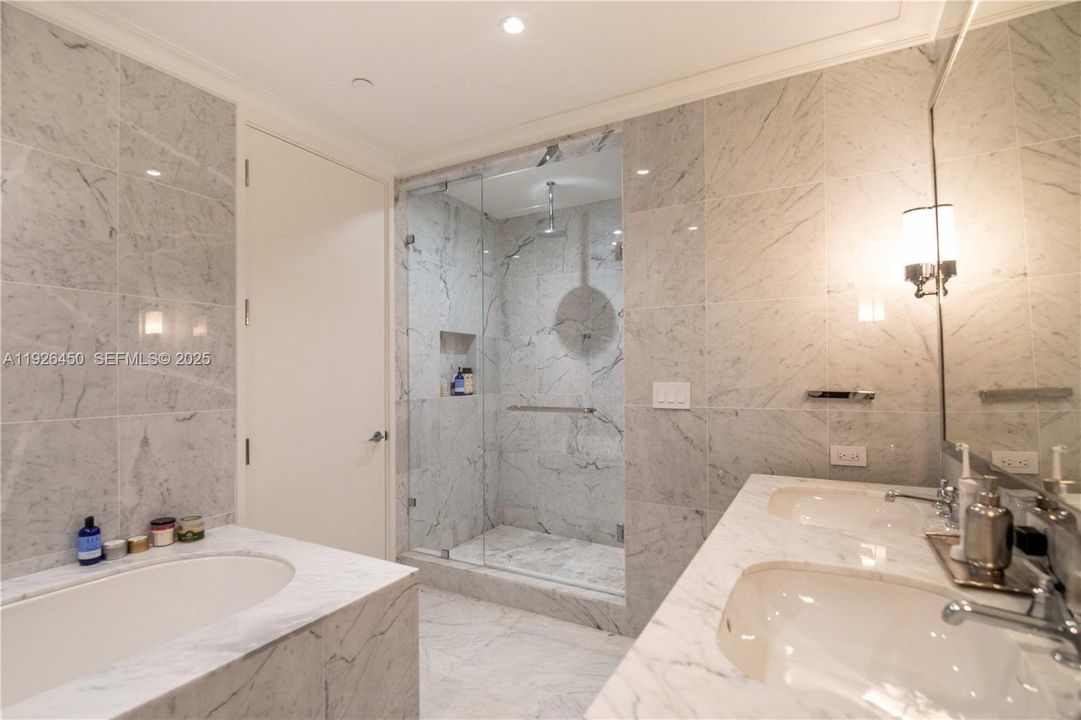 В аренду: $32,000 (3 спален, 3 ванн, 2137 Квадратных фут)