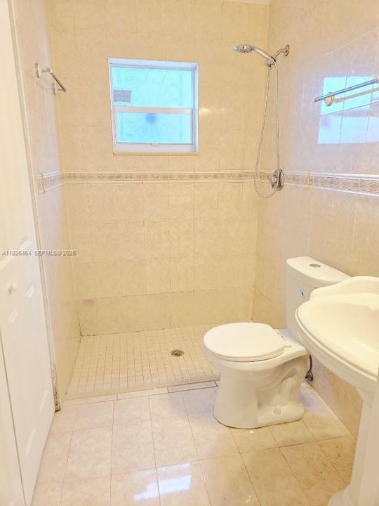 En Renta: $2,500 (2 camas, 1 baños, 1819 Pies cuadrados)