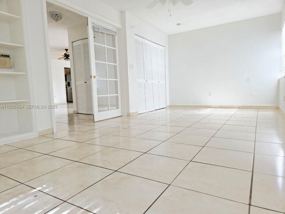 En Renta: $2,500 (2 camas, 1 baños, 1819 Pies cuadrados)