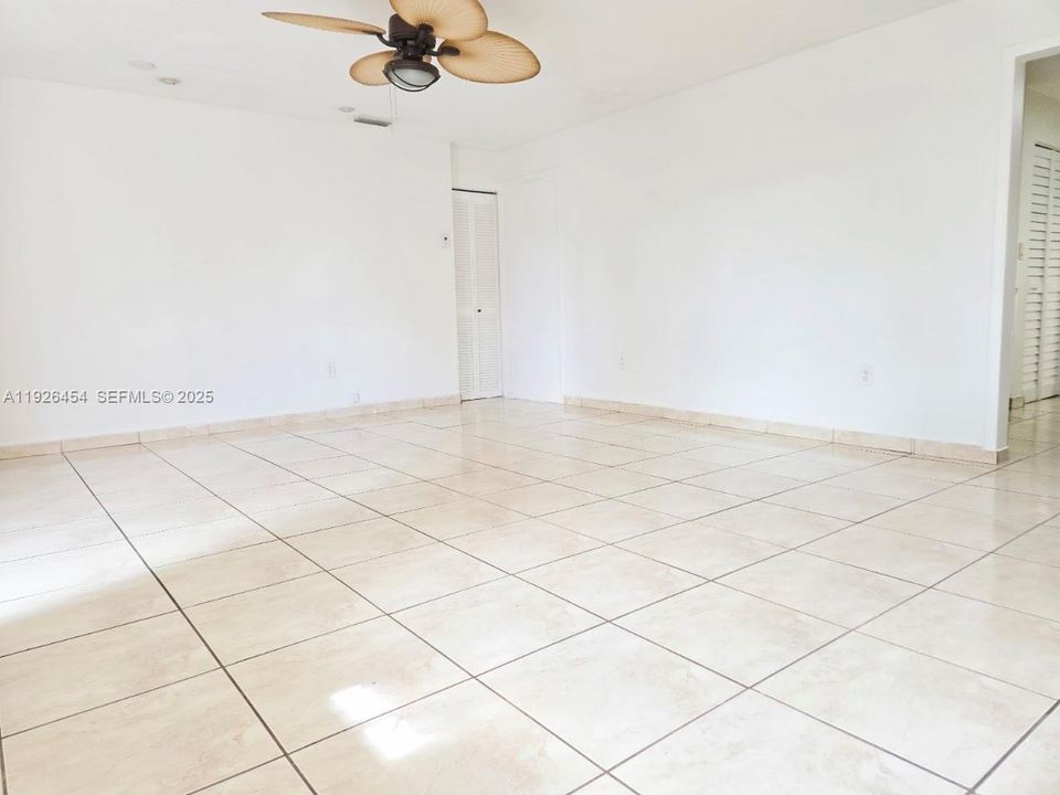 En Renta: $2,500 (2 camas, 1 baños, 1819 Pies cuadrados)