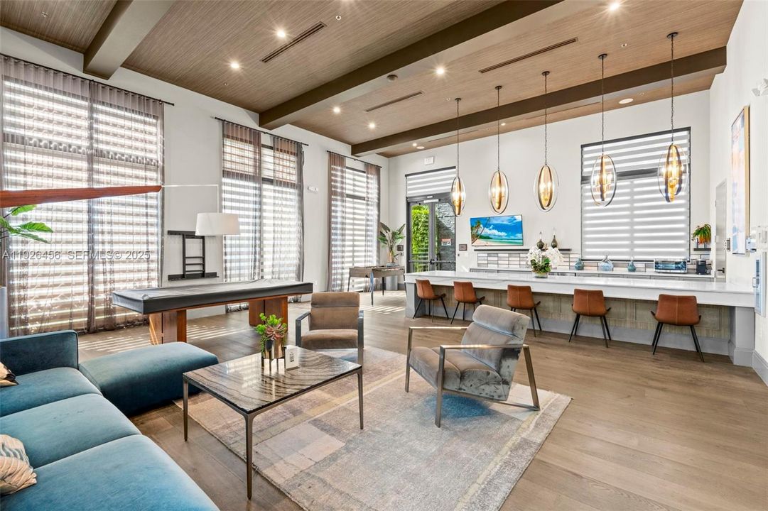 For Sale: $1,599,000 (5 beds, 5 baths, 4274 Square Feet)