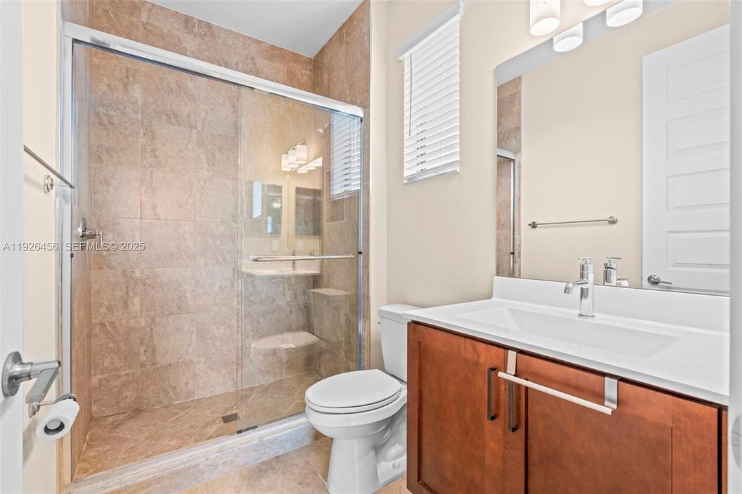 For Sale: $1,599,000 (5 beds, 5 baths, 4274 Square Feet)