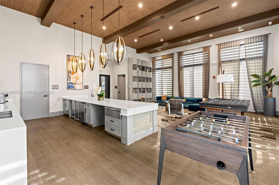 For Sale: $1,599,000 (5 beds, 5 baths, 4274 Square Feet)