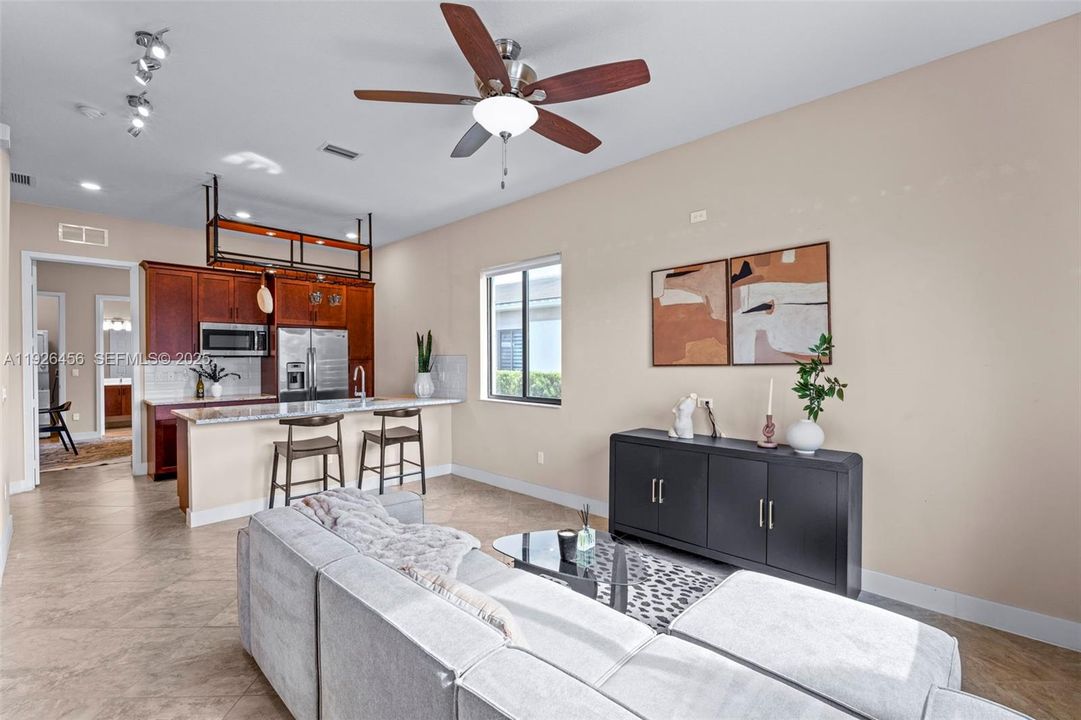 For Sale: $1,599,000 (5 beds, 5 baths, 4274 Square Feet)