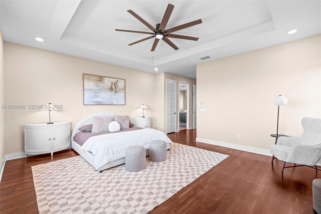 For Sale: $1,599,000 (5 beds, 5 baths, 4274 Square Feet)