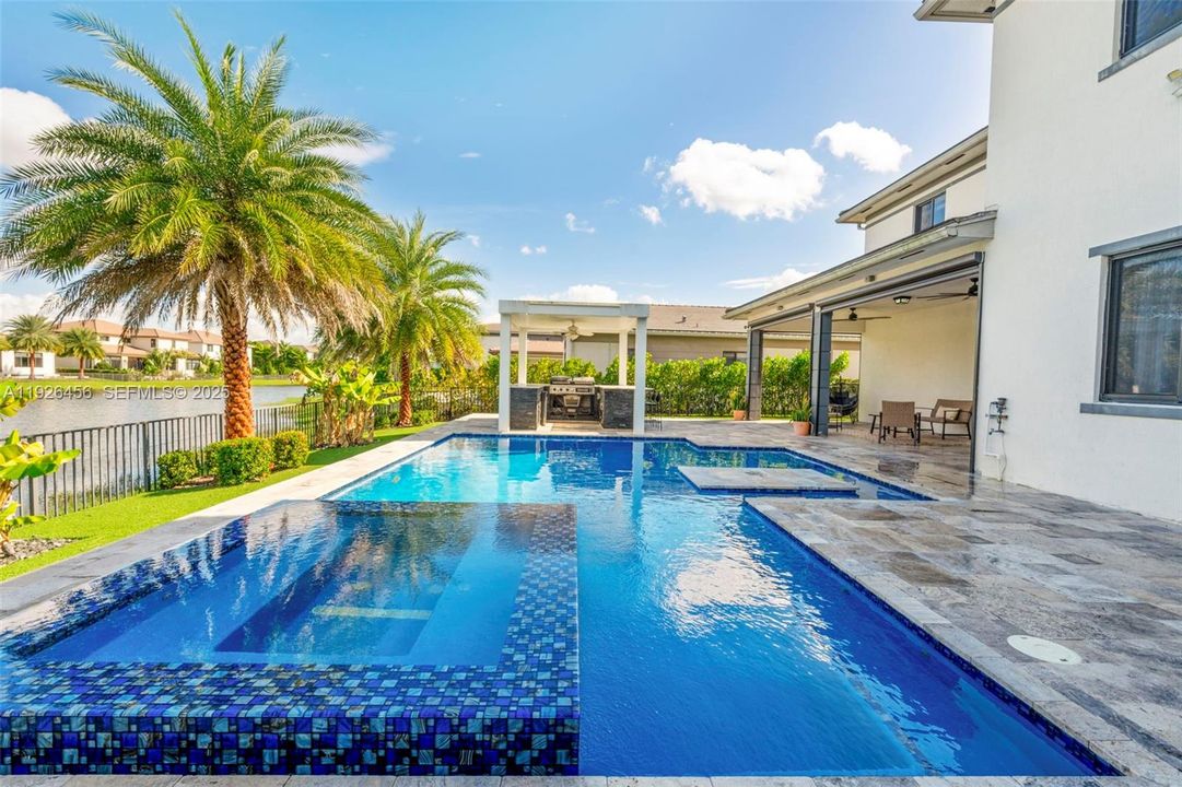 For Sale: $1,599,000 (5 beds, 5 baths, 4274 Square Feet)