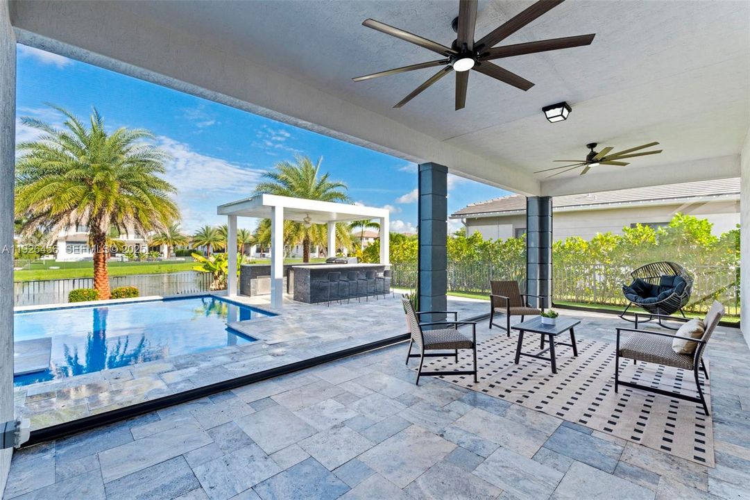 For Sale: $1,599,000 (5 beds, 5 baths, 4274 Square Feet)