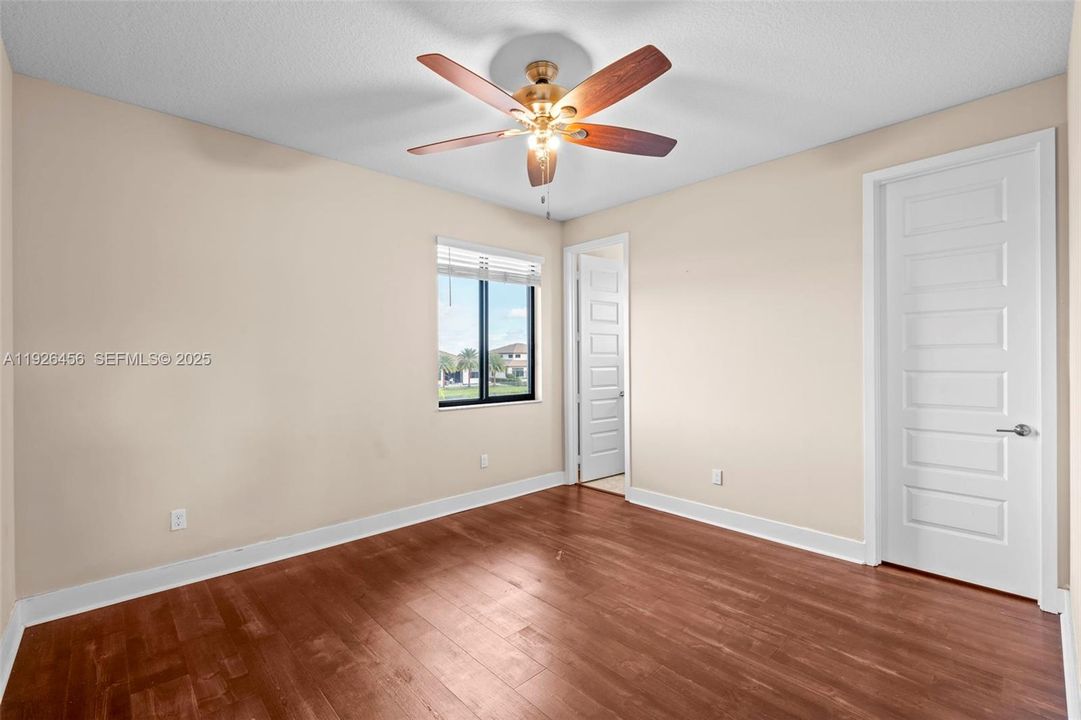 For Sale: $1,599,000 (5 beds, 5 baths, 4274 Square Feet)