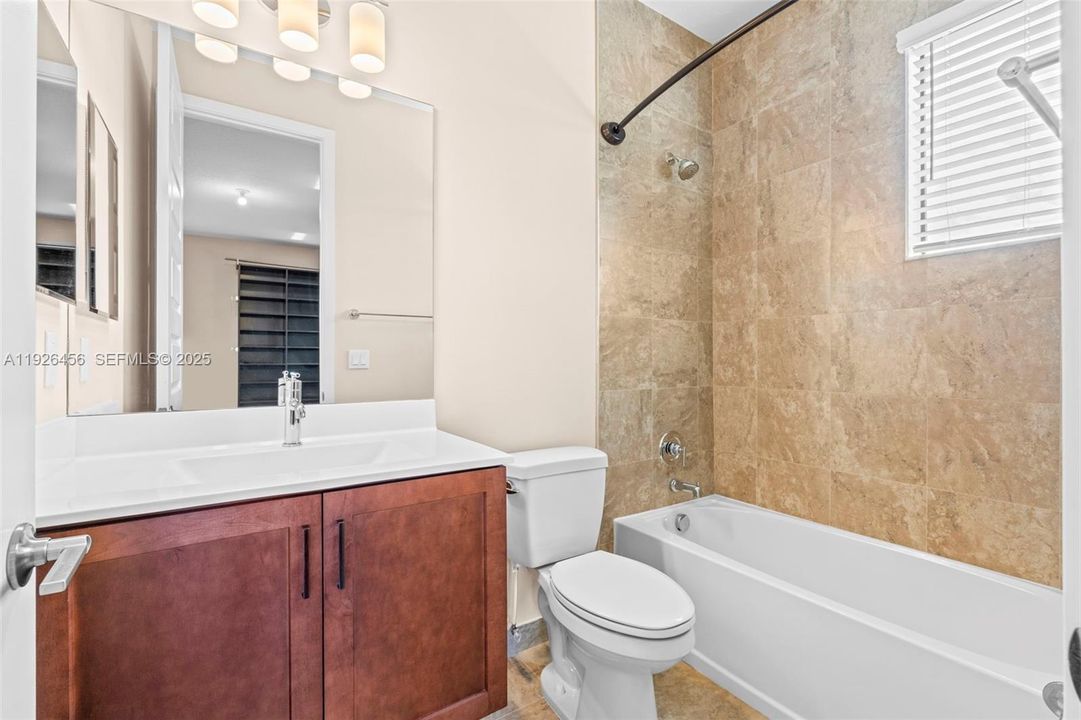 For Sale: $1,599,000 (5 beds, 5 baths, 4274 Square Feet)