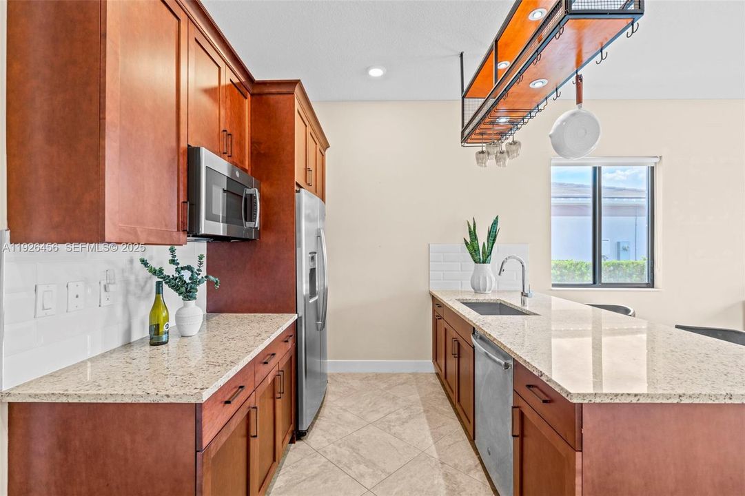 For Sale: $1,599,000 (5 beds, 5 baths, 4274 Square Feet)