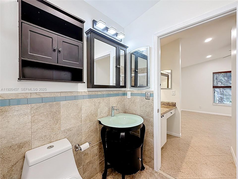 For Rent: $4,000 (4 beds, 2 baths, 1477 Square Feet)