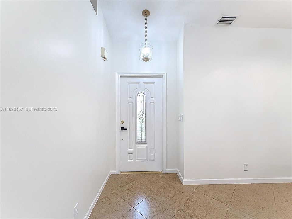 For Rent: $4,000 (4 beds, 2 baths, 1477 Square Feet)