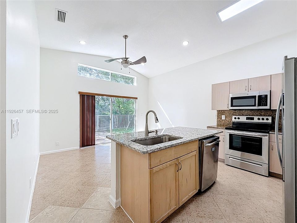 For Rent: $4,000 (4 beds, 2 baths, 1477 Square Feet)