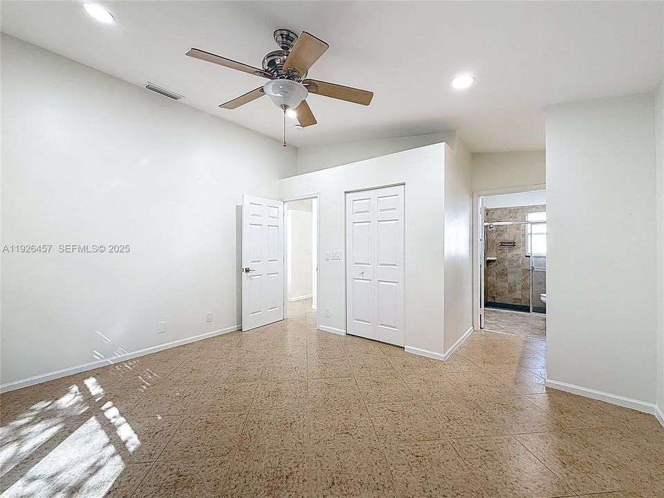 For Rent: $4,000 (4 beds, 2 baths, 1477 Square Feet)