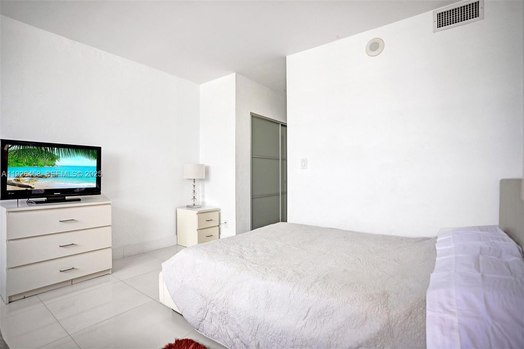 For Sale: $600,000 (2 beds, 2 baths, 1505 Square Feet)